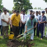 ಅಂತಾರಾಷ್ಟ್ರೀಯ ಸಹಕಾರ ವರ್ಷಾಚರಣೆ-2025 ದಿ. ಡಾ. ವಿ. ಎಸ್. ಆಚಾರ್ಯ ಇವರ ಜಯಂತಿಯ ಪ್ರಯುಕ್ತ ನುಡಿನಮನ ಹಾಗೂ 'ಏಕ್ ಪೇಡ್ ಮಾ ಕೆ ನಾಮ್' ಗಿಡ ನೆಡುವ ಸಂಕಲ್ಪ