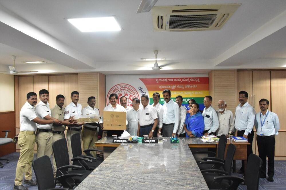 Badagabettu Credit Co-operative Society Donates Computer to Udupi Traffic Police