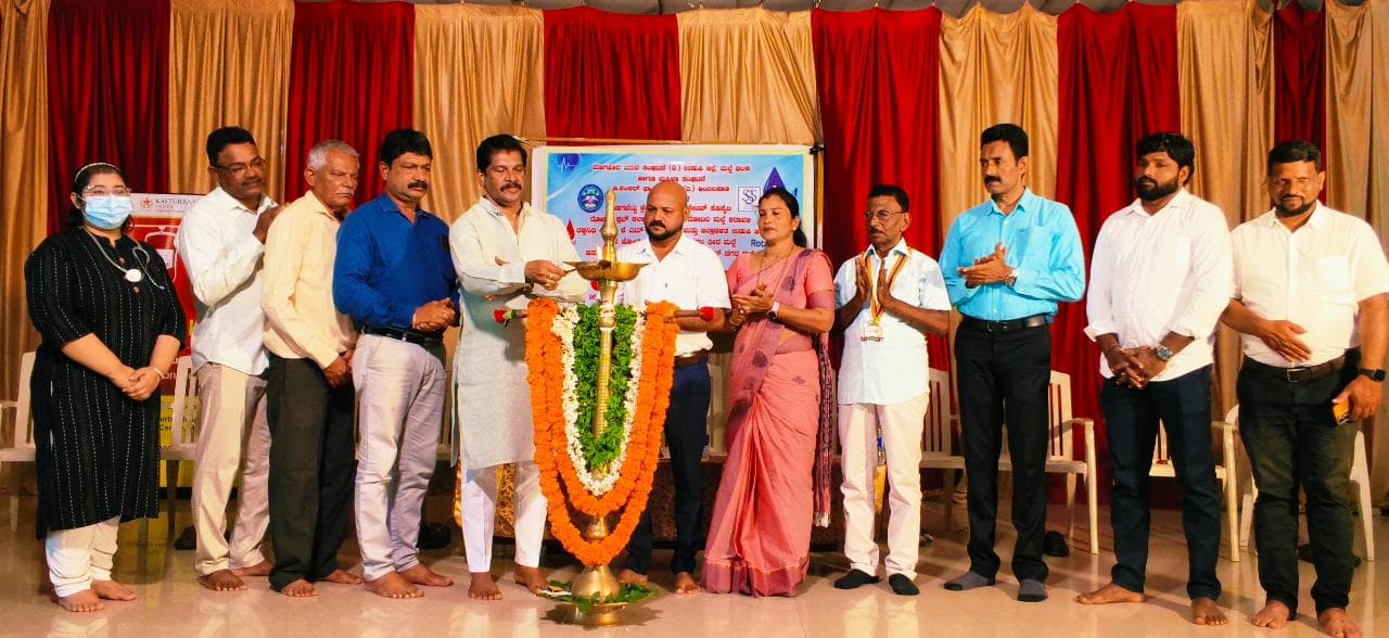 Voluntary Blood Donation Camp and Felicitation of a Retired Soldier – Malpe